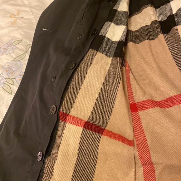 Burberry Brit trench coat black , little worn, size 36, fitted cut. - Picture 6 of 7